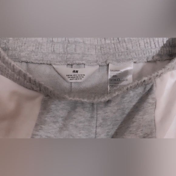 New! Sporty yet casual shorts from H&M for girls! - Picture 5 of 5